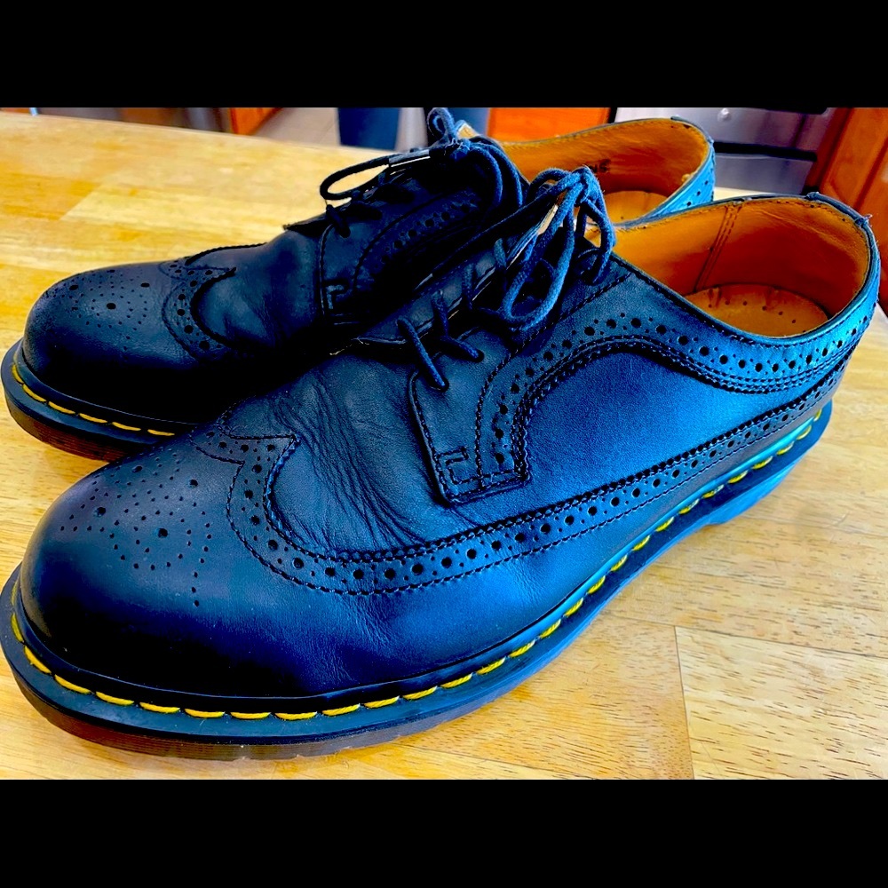 Dr Martens Oxford dress shoes with non slip soles size 13